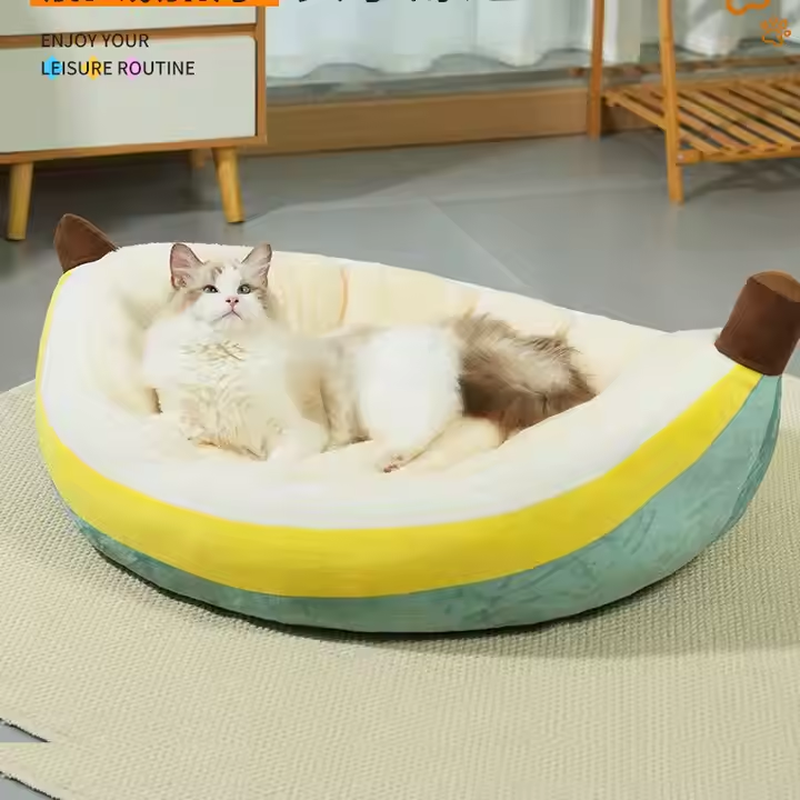 LunaJIA9899's tweet photo. A banana nest that little babies love❤️❤️#cat #catproducts #catsupplies #catfurniture #homestyle #interiordesign #productdesign #homeforpet #catscratching #catscratcher #catscratchpad #scratcher #scratchingboard #catscratchboard #modernhome #catbed #catstyle #ecofriendly https://t.co/QOUPyMifVi