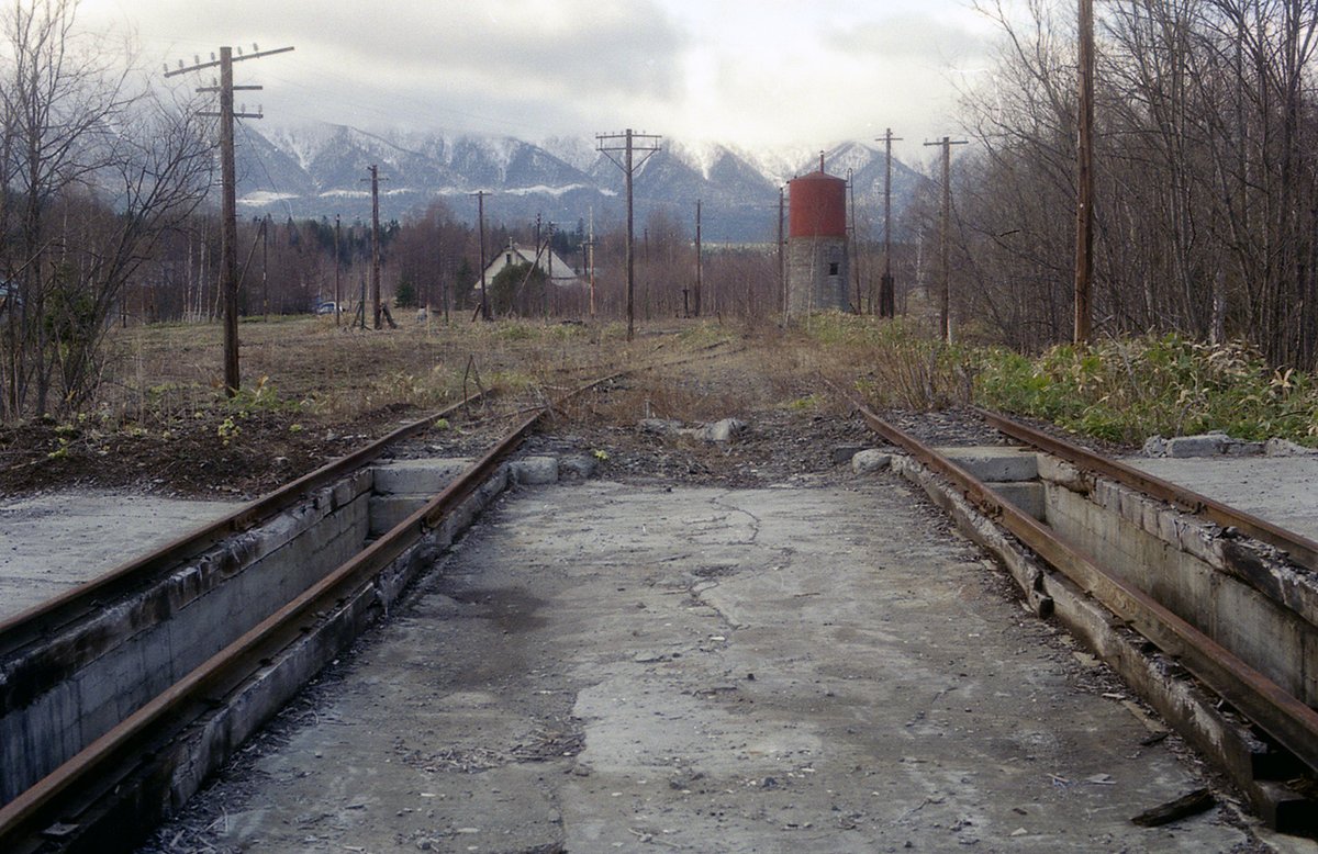 士幌線 十勝三股駅の転車台
機関庫はすでに無かった...😭
1990.5
