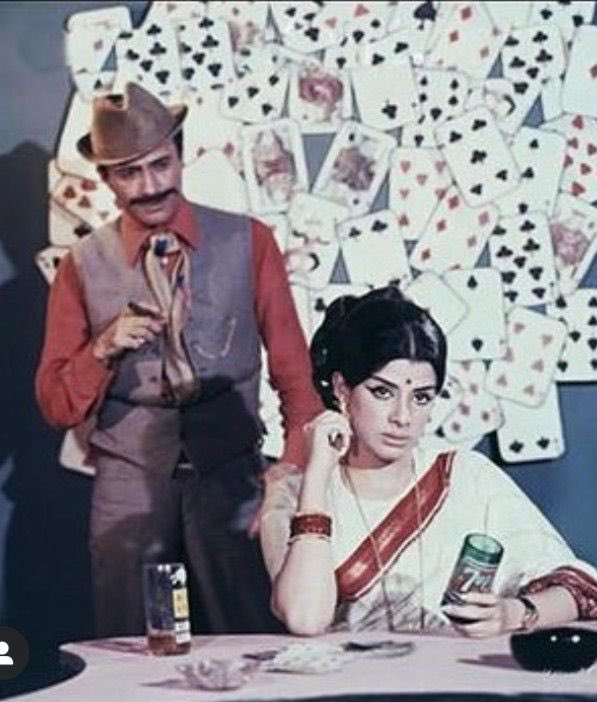 BollyMemories's tweet image. #54YearsOfGambler 19Feb1971
Dil Aaj Shayar Hai
#DevAnand #Zaheeda #Zaheera #Jeevan #Sudhir #Sapru and #ShatrughanSinha

#Neeraj
#SDBurman

#AmarJeet