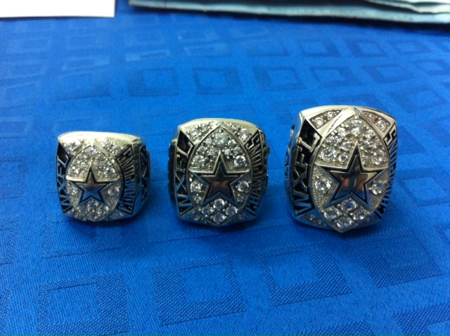 FREE RING ARTWORK DESIGN!.. Message me for details and orders.

Check here > mysportsringcollections.weebly.com/create-a-ring.…

#mysportsringcollections #ringsforsale #ChampionshipRings #mysportsrings
#sportsjewelry #halloffamerings 
#customizedrings