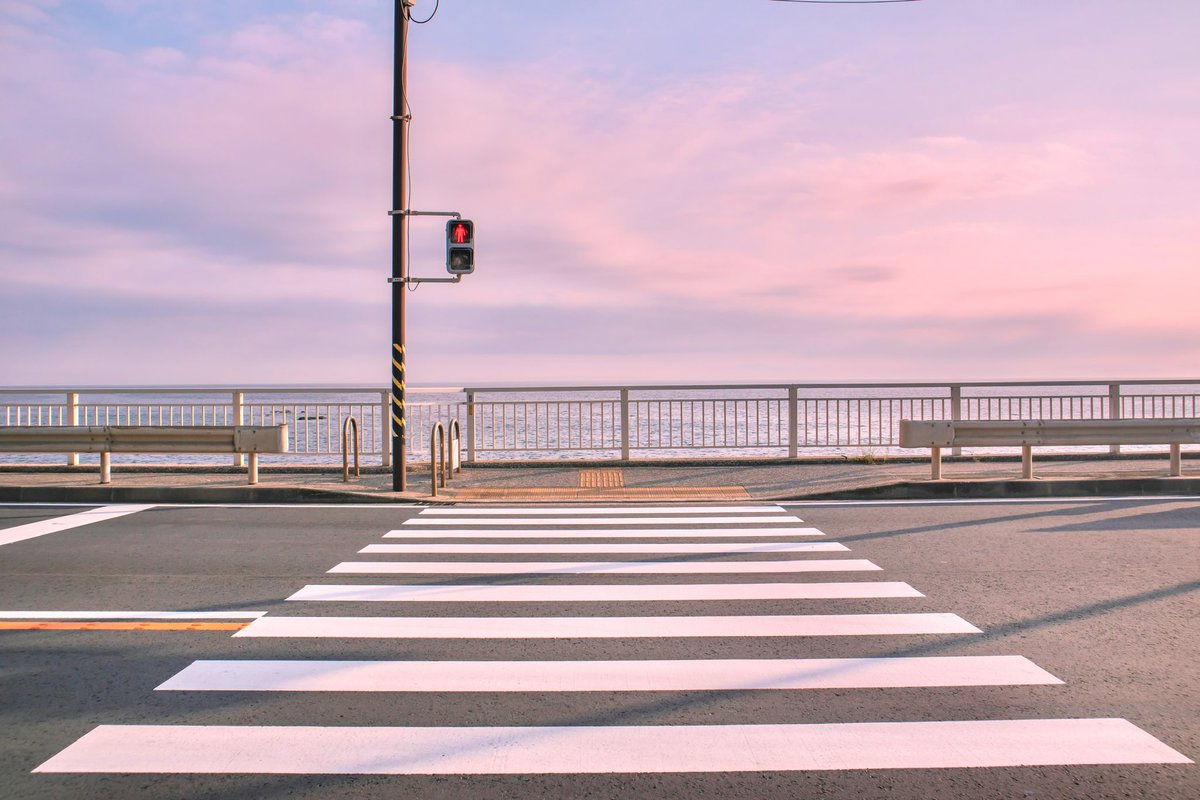 ruiruicamovi's tweet image. 透き通る街で。