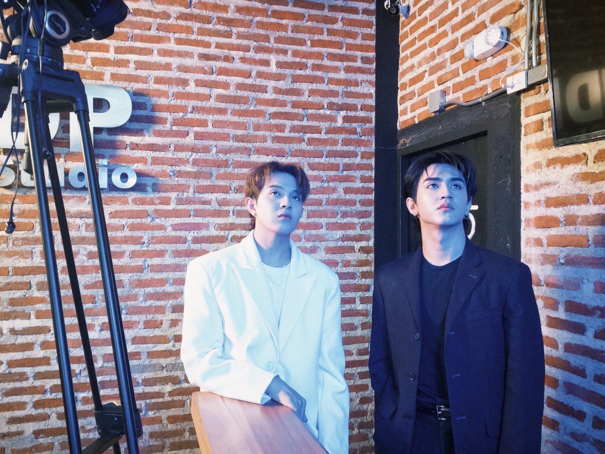 jamacuzz's tweet image. วันนี้คุณดูท่านกรณ์แล้วหรือยัง

#dfjentertainment 
#blessingoflove
#พรจากรัก