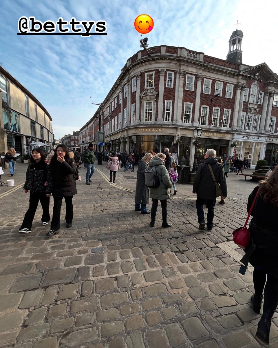 Loving the location of our new Stonegate <a href="/FabricationYO1/">Fabrication Crafts</a> shop! <a href="/York_Minster/">York Minster</a> at one end &amp; @Bettys at the other! We are open 7 days a week have you visited us yet?! 50 + Yorkshire Artists &amp; Makers work under one roof!! 🤩 #spoilt #visityork #indieyork #supportlocal