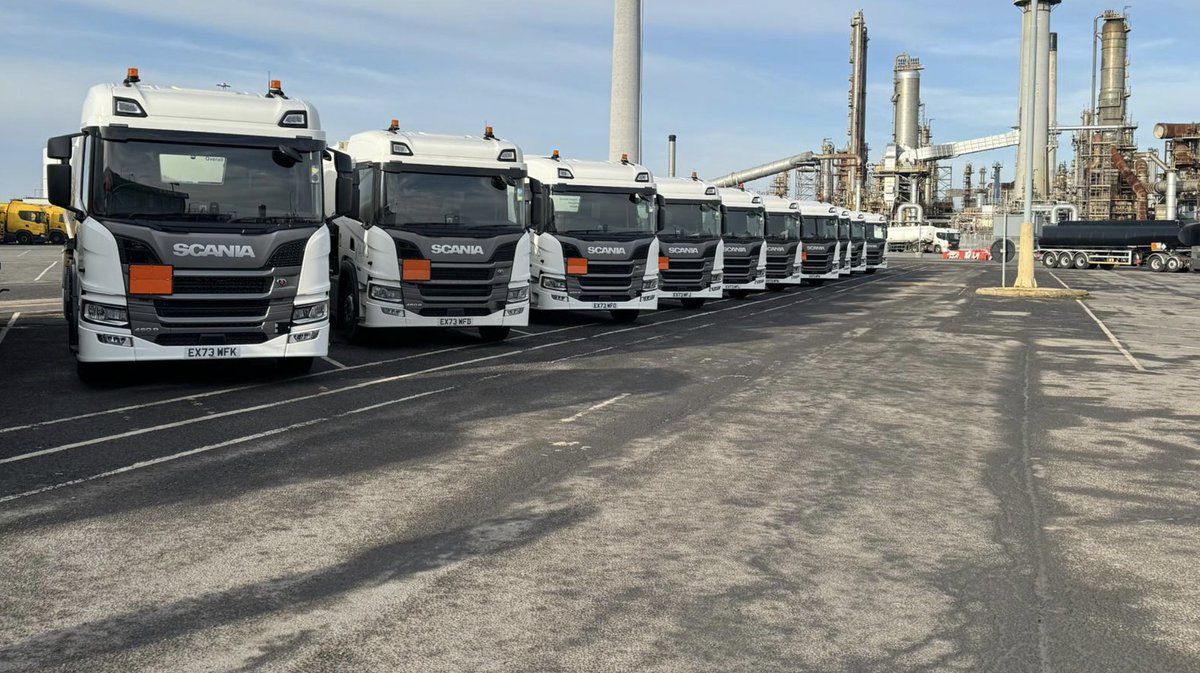 Did you know our premium petrol, diesel, and biofuels can be delivered 𝘢𝘯𝘺𝘵𝘪𝘮𝘦, 𝘢𝘯𝘺𝘸𝘩𝘦𝘳𝘦 with our 24/7 road tanker logistics service? ⛽️ We’re proud to fuel a wide range of commercial clients with top-quality products and reliable service.