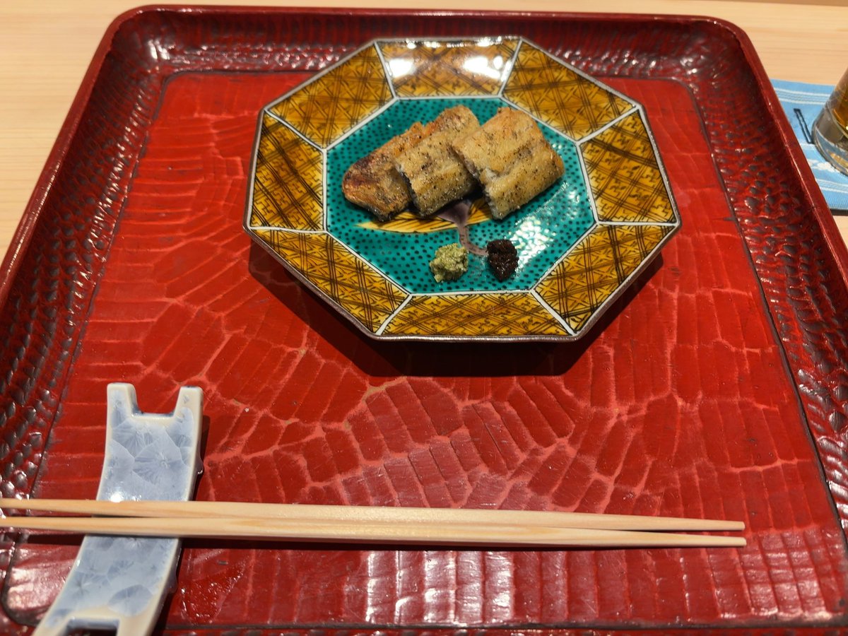 Zrs_31's tweet photo. 京都のうなぎ屋さん美味しかった.  ̫ . https://t.co/3zG3FHlxBY