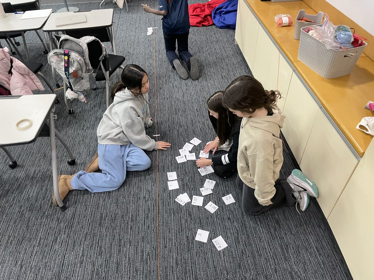 GeniseHannah's tweet photo. Engage students in a hands-on activity to assess their understanding of place value. Utilize a blank number line for them to accurately and proportionally arrange numbers. This kinesthetic task will enhance their grasp of place value concepts. https://t.co/7rR8i2XR8B
