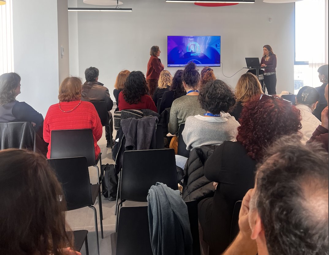 Red Española de la Fundación Anna Lindh (@redespanolafal) on Twitter photo #ReuniónAnual - La comunidad de la #ReFAL visita <a href="/ELLIS_Alicante/">ELLIS Alicante</a> para explorar cómo la #IA puede fortalecer la cohesión social. Aprendemos de esta visita para seguir avanzando en nuestro trabajo por un Mediterráneo más inclusivo y resiliente. 🌍
#SomosElCambio #ReuniónAnual - La comunidad de la #ReFAL visita <a href="/ELLIS_Alicante/">ELLIS Alicante</a> para explorar cómo la #IA puede fortalecer la cohesión social. Aprendemos de esta visita para seguir avanzando en nuestro trabajo por un Mediterráneo más inclusivo y resiliente. 🌍
#SomosElCambio
