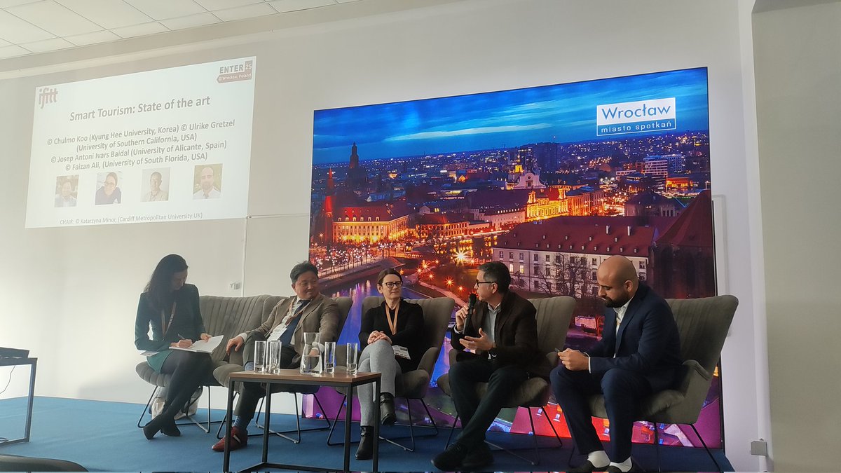 Discussing the new challenges for smart tourism destinations at #ENTER2025 with the world class experts <a href="/JosepIvars/">Josep Ivars</a> <a href="/UlrikeGretzel/">Ulrike Gretzel</a> Faizan Ali and Chulmo Koo. <a href="/IFITTorg/">IFITT</a> <a href="/FDET_UdL/">Facultat de Dret, Economia i Turisme de la UdL</a> <a href="/UdL_info/">Universitat de Lleida (UdL)</a>