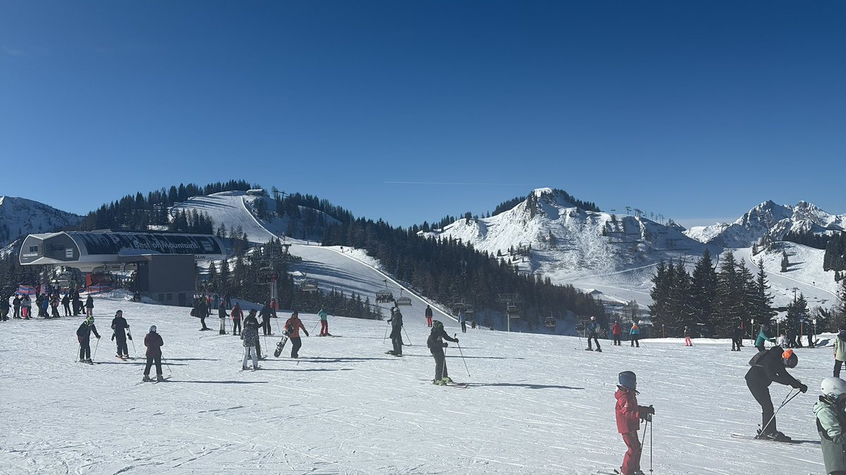 CVS Ski Trip 2025 tweet media