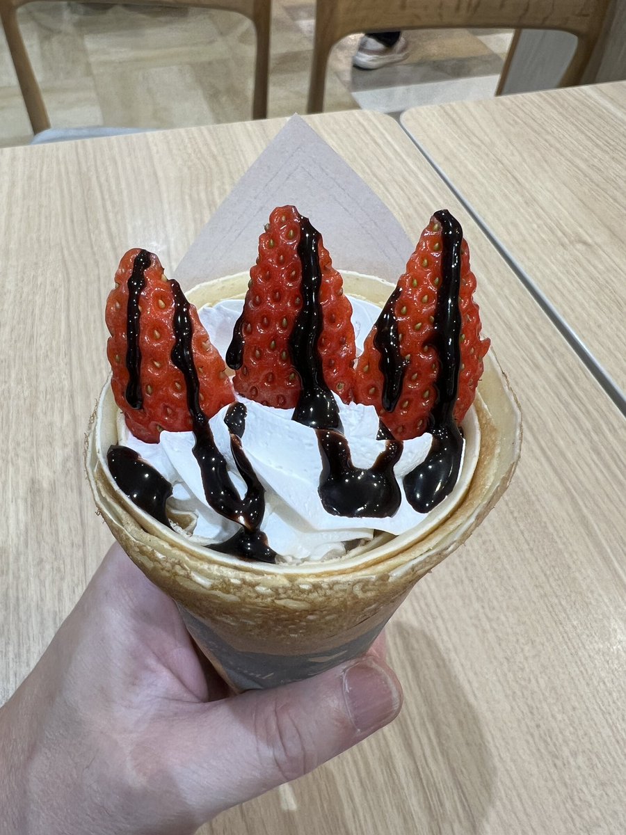 itcube_info's tweet image. 今日は #サンストリート浜北 のテナント様にプリンタを納品したついでに、#gerafru でクレープを食べました！