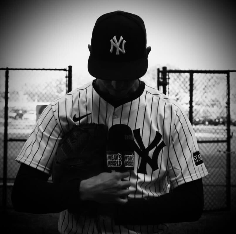 Yankees's tweet photo. 👀 https://t.co/SaAC4bZ8cq