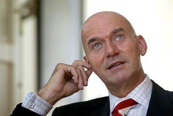 Vandaag zou Pim Fortuyn 77 jaar zijn geworden. Hij werd echter koelbloedig op 54 jarige leeftijd doodgeschoten. Opdat wij niet vergeten.