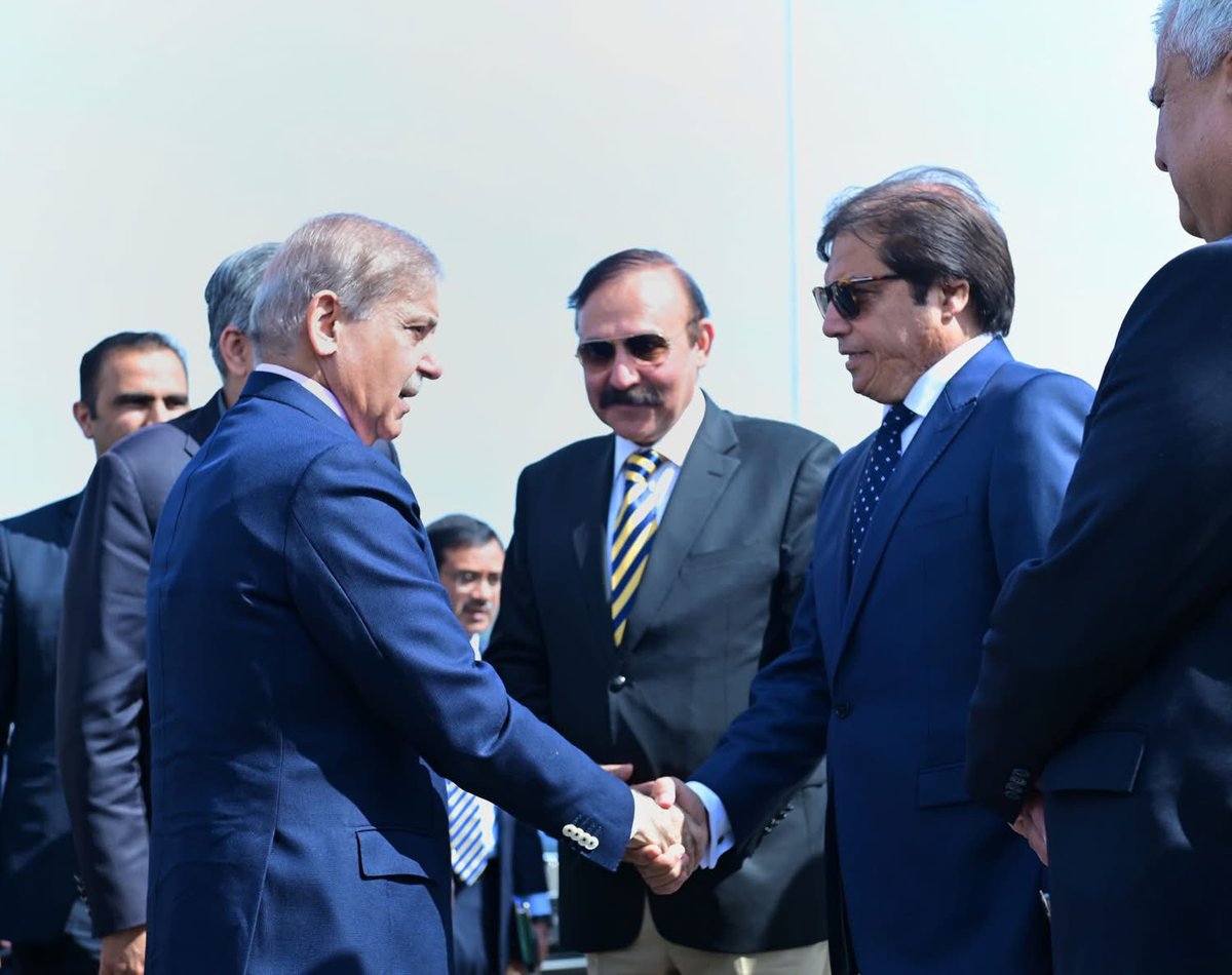 Muhammad Hanif Abbasi tweet media