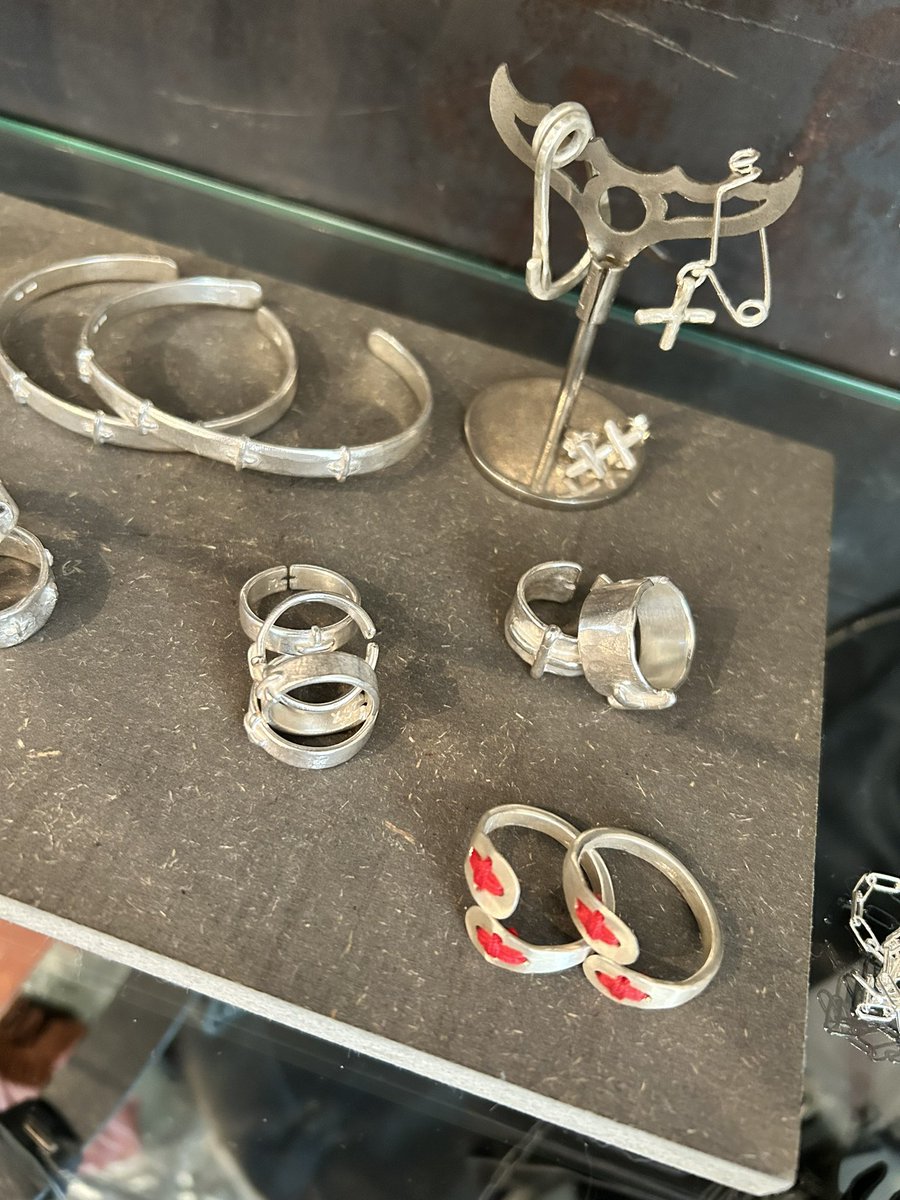 boutique_W's tweet photo. 2025 Spring&amp;Summer
ma+の1st deliveryはシルバーアクセサリーがメインでの入荷となっております！

 #boutiquew #ma #エムエークロス #ファーストデリバリー #2025春夏 https://t.co/UpQfeUeHOc