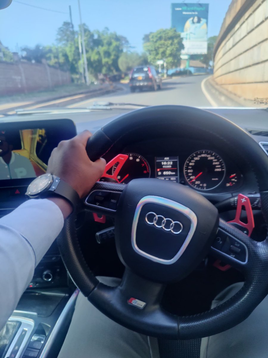 audispot254's tweet photo. Grip tight, drive right. The B8 Q5 makes every journey an experience. 

#audispot254 #AudiQ5 #QuattroPower #DrivenByPassion https://t.co/qb5OiXVMcU