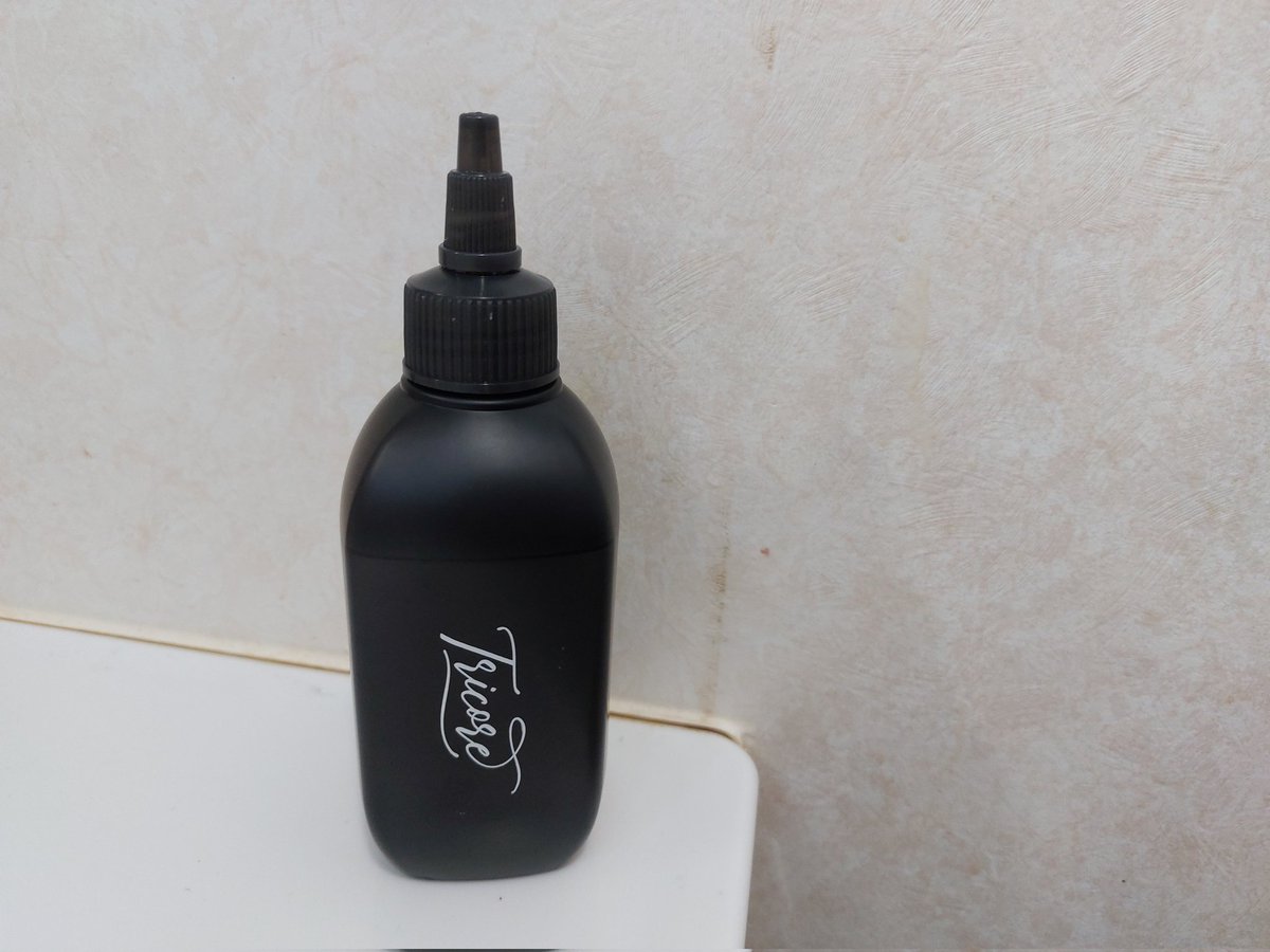 aris_k5569's tweet image. Toricore 温感ヘッドスパトリートメント フルボトル
新感覚の生トリートメント。シャンプーの後に使用です。
少しとろみのあるテクスチャーはなじませてマッサージすると、じんわり温かくクリームのように。↓

#PR #tricore #トリコレ #温感生トリートメント #トリコレでちゅるん髪 #韓国コスメ