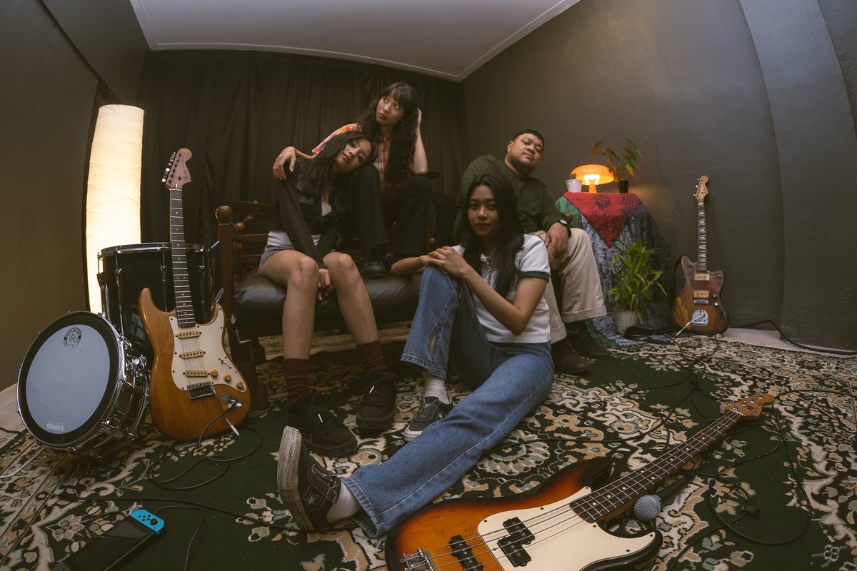 📸 by <a href="/Dillingadelic/">Booyaka ☮</a> at @kevalhamdillah’s 🏠

(anyways, new single dropping this friday 😏)