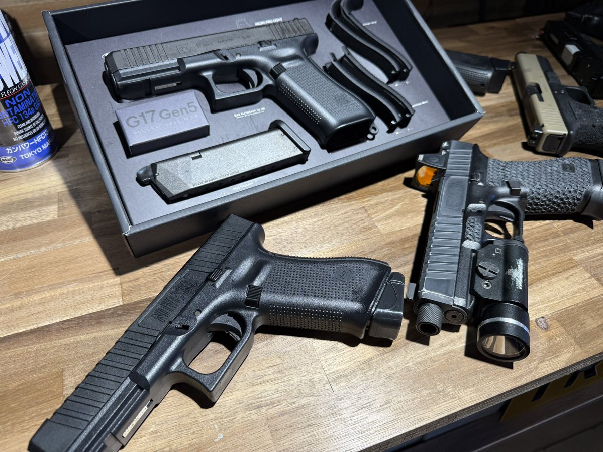 TRAILARMS's tweet photo. 東京マルイ　G17gen5mos 入荷しました！

フルノーマル、カスタム品含め在庫ございます！

超人気商品の為取り置き等は行えませんので、早い者勝ちになります！

#トレイルアームズ
#東京マルイ
#G17gen5 https://t.co/ThQoCRqMdQ