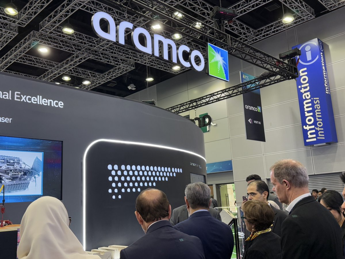iptc_net_org's tweet image. VIP Tour at aramco booth in #IPTC2025 with Datuk Adif Zulkifli, Executive Vice President &amp;amp; CEO - Gas &amp;amp; Maritime Business, Petronas.