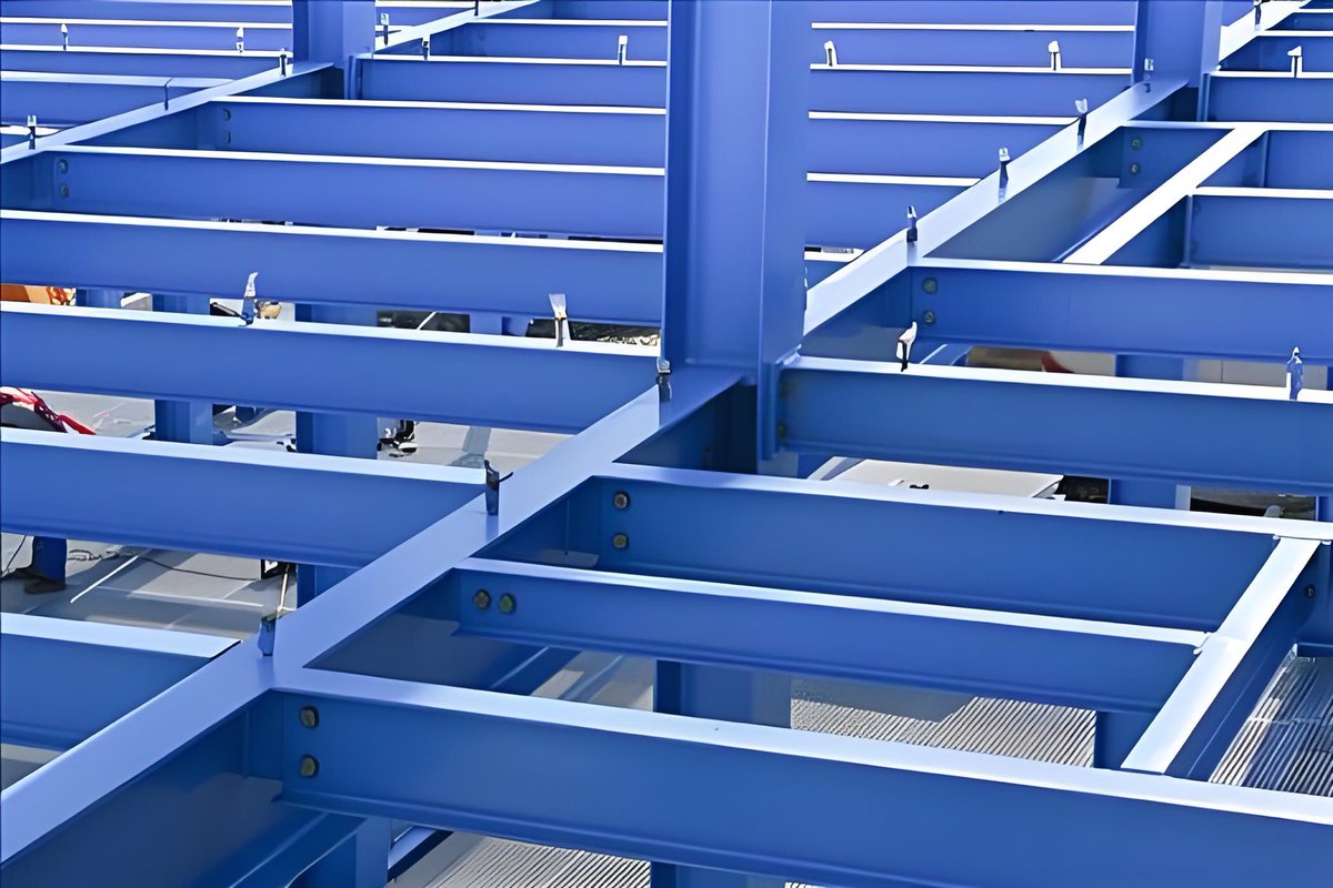 Structure_BY's tweet image. Steel structures offer unmatched strength and durability, perfect for large-scale construction projects. Built to withstand heavy loads and tough environments, they ensure long-lasting safety and performance. 🏗️🔩 #SteelStructures #Construction #fyp