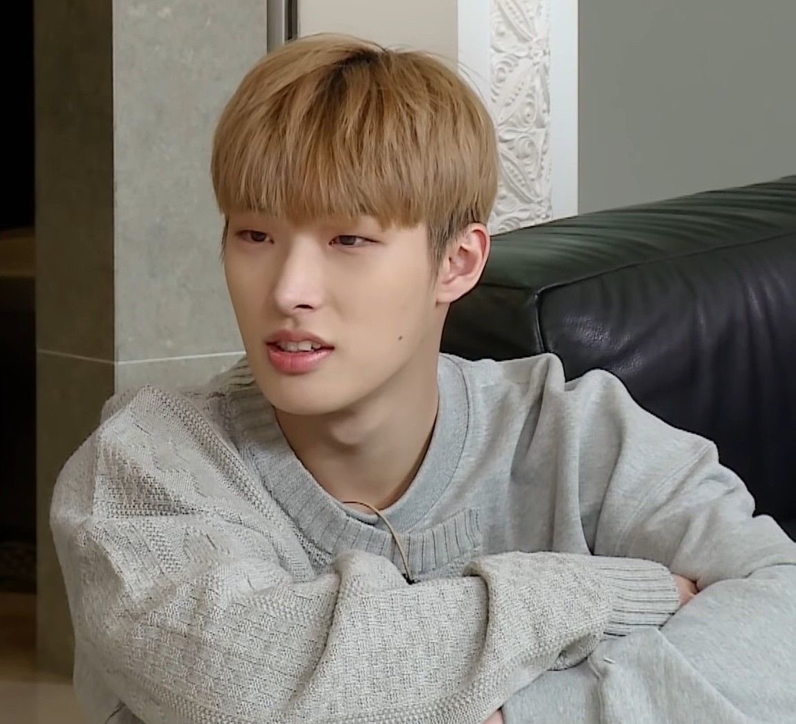 pinkemingi's tweet image. CTRL C                                CTRL V