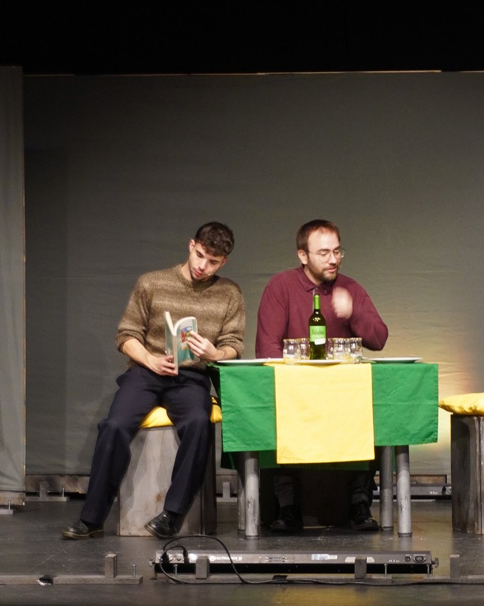 Transeduca's tweet image. 🎭✨ ¡Trae a tus alumnos a ver La Fundación de Buero Vallejo!
Hará que tus alumnos reflexionen sobre libertad, justicia y realidad. 💡

🎤 Y después… ¡coloquio con los actores! 🎟️ ¡No te lo pierdas!

#LaFundación  #Transeduca #metodosdeenseñanza #teatroeducativo #teatroescolar