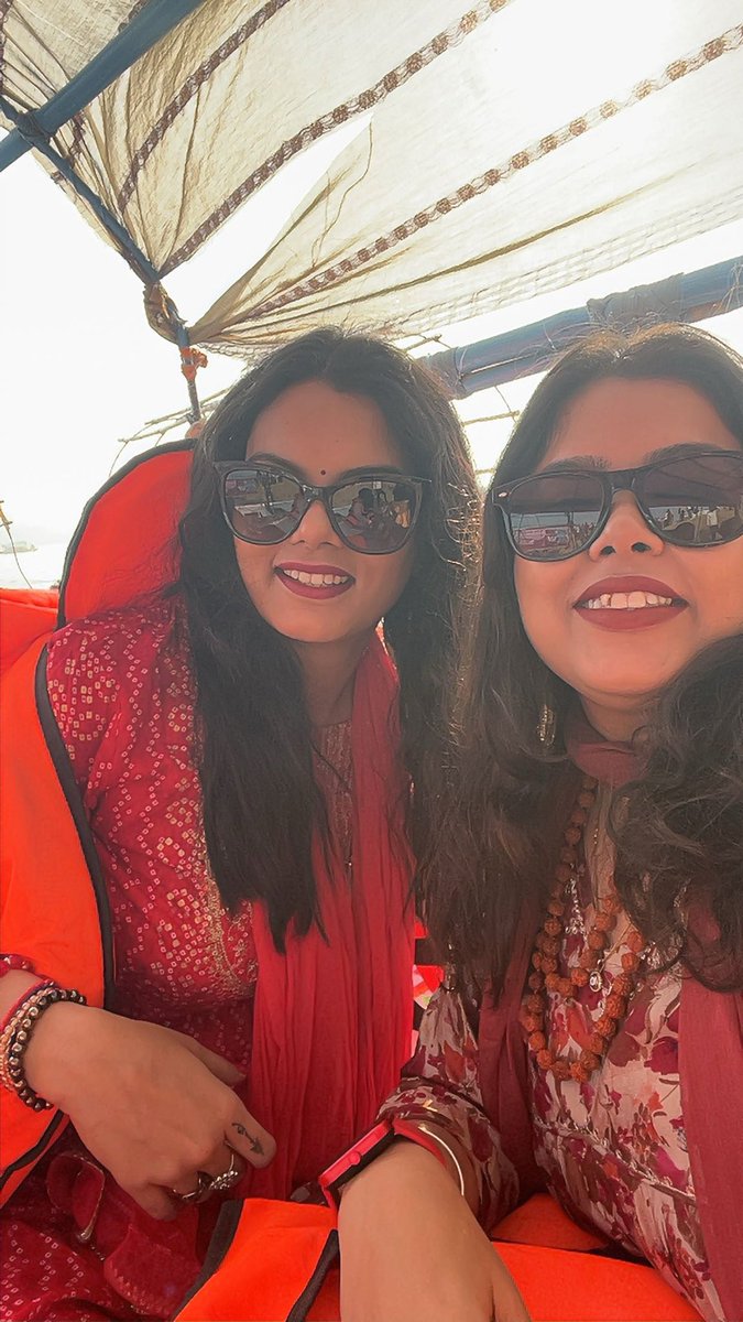 tikhi_mirchii's tweet photo. @Tangy_Chilli_ Aur Mai Mahakumbh ho aaye !!

Har Har Gange !!
🙏🙏🙏 https://t.co/Jj4NgoCblk