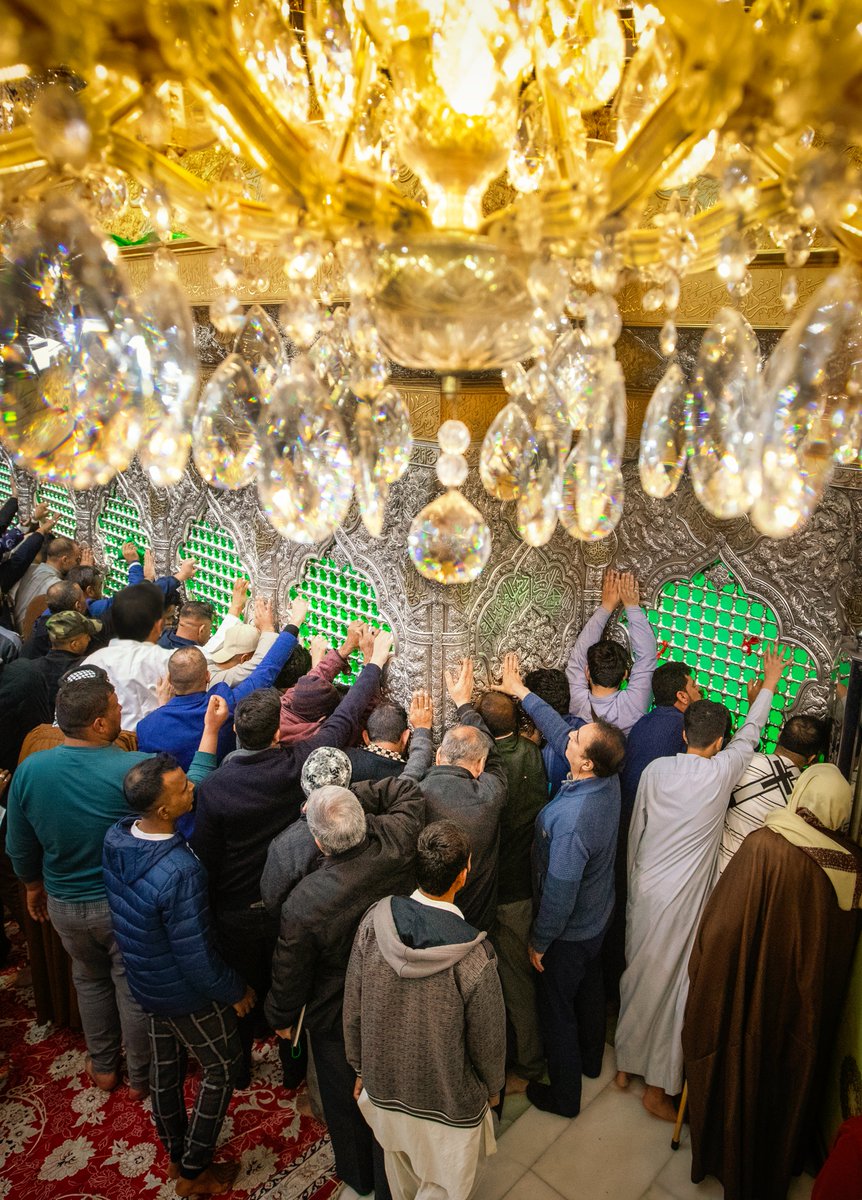 imamhussainorg's tweet photo. السَّلامُ عَلى الحُسَيْنِ 
وَعَلى عَلِيِّ بْنِ الحُسَيْنِ 
وَعَلى أَوْلادِ الحُسَيْنِ 
وَعَلى أَصْحابِ الحُسَيْنِ.

#الامام_الحسين
#العتبة_الحسينية_المقدسة https://t.co/Xx3Zm6wNWL