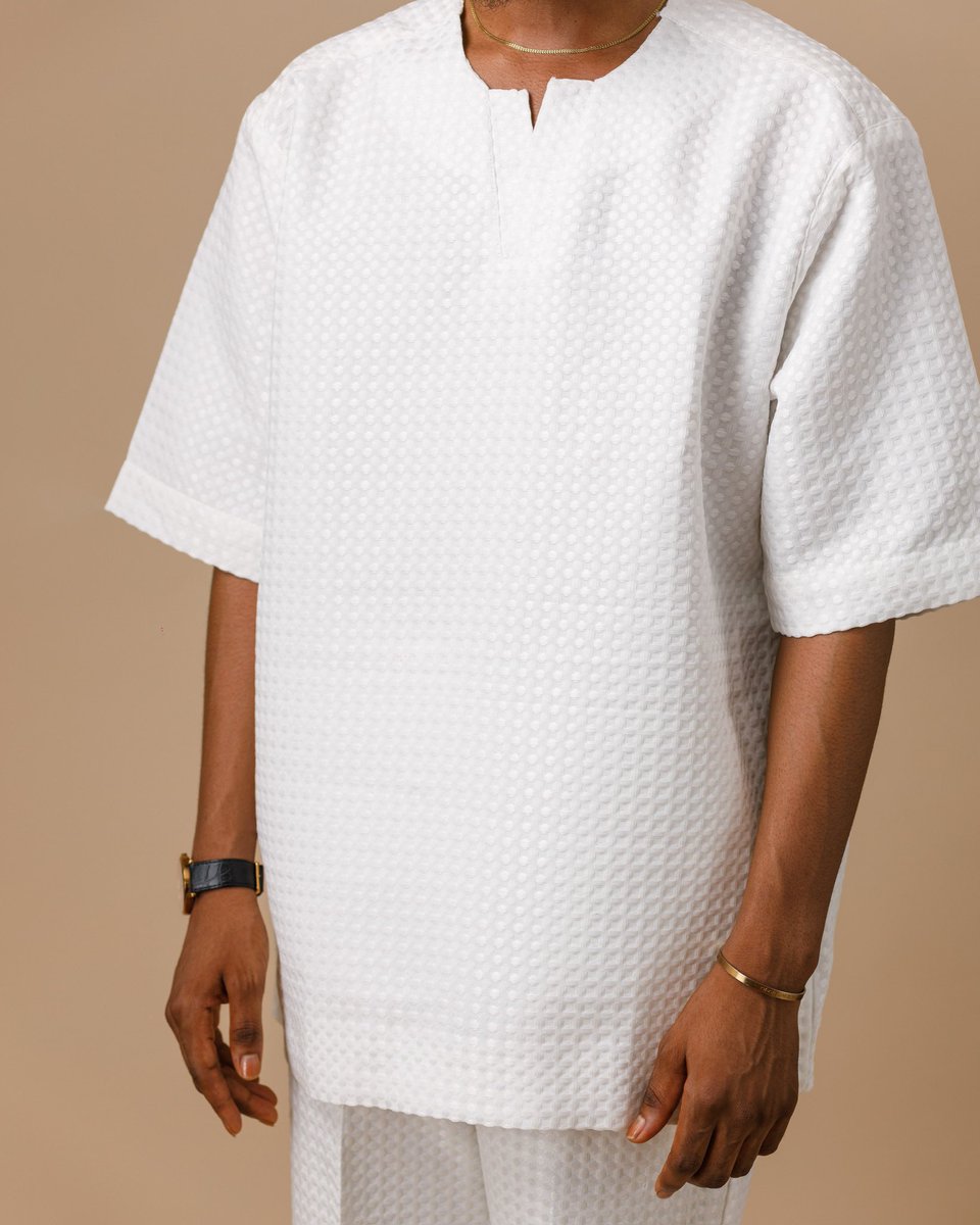 DebonairRepub's tweet image. LONZO SET is available to order. 

AVAILABLE IN WHITE  M,L,XL,XXL, 3XL 

65k

World wide delivery.