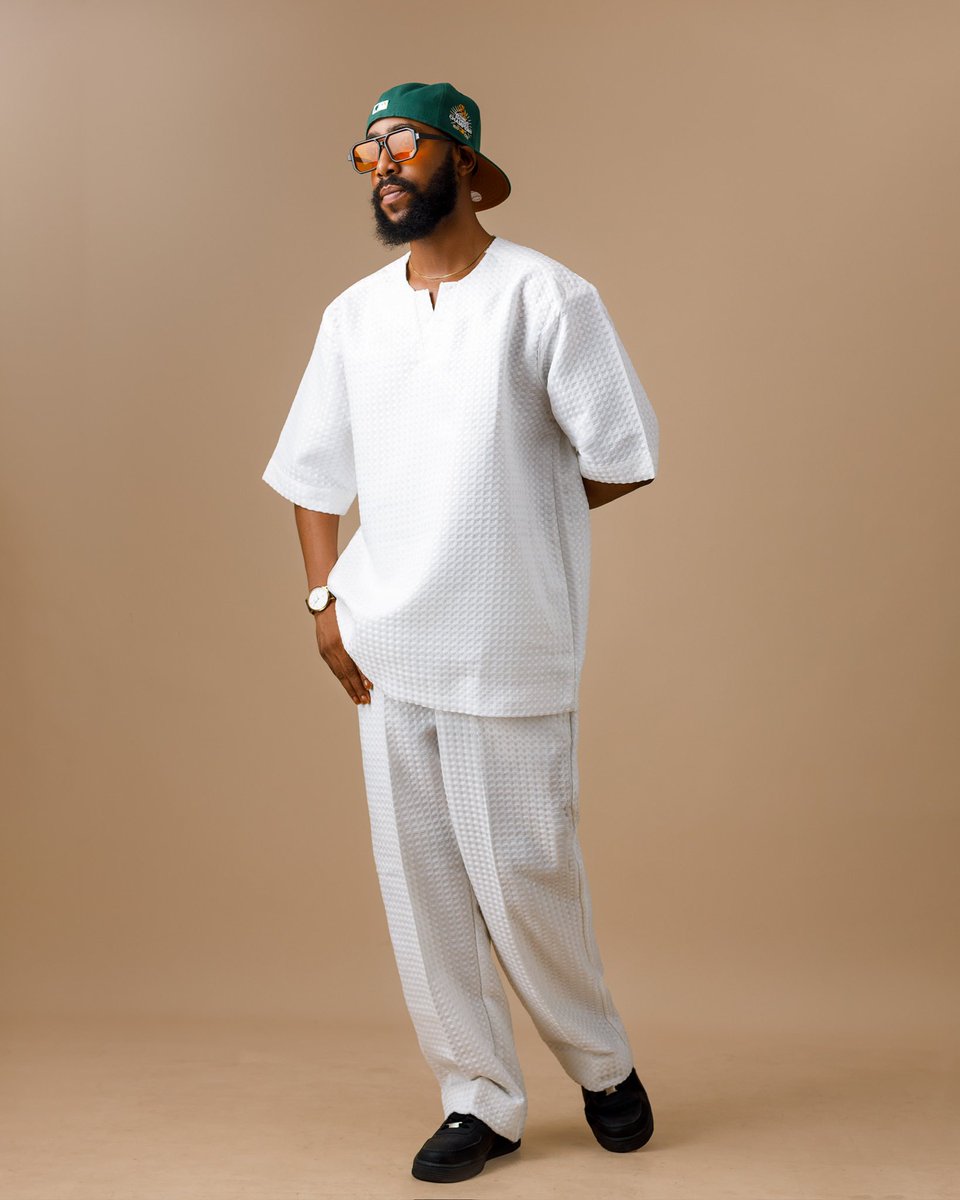 DebonairRepub's tweet image. LONZO SET is available to order. 

AVAILABLE IN WHITE  M,L,XL,XXL, 3XL 

65k

World wide delivery.