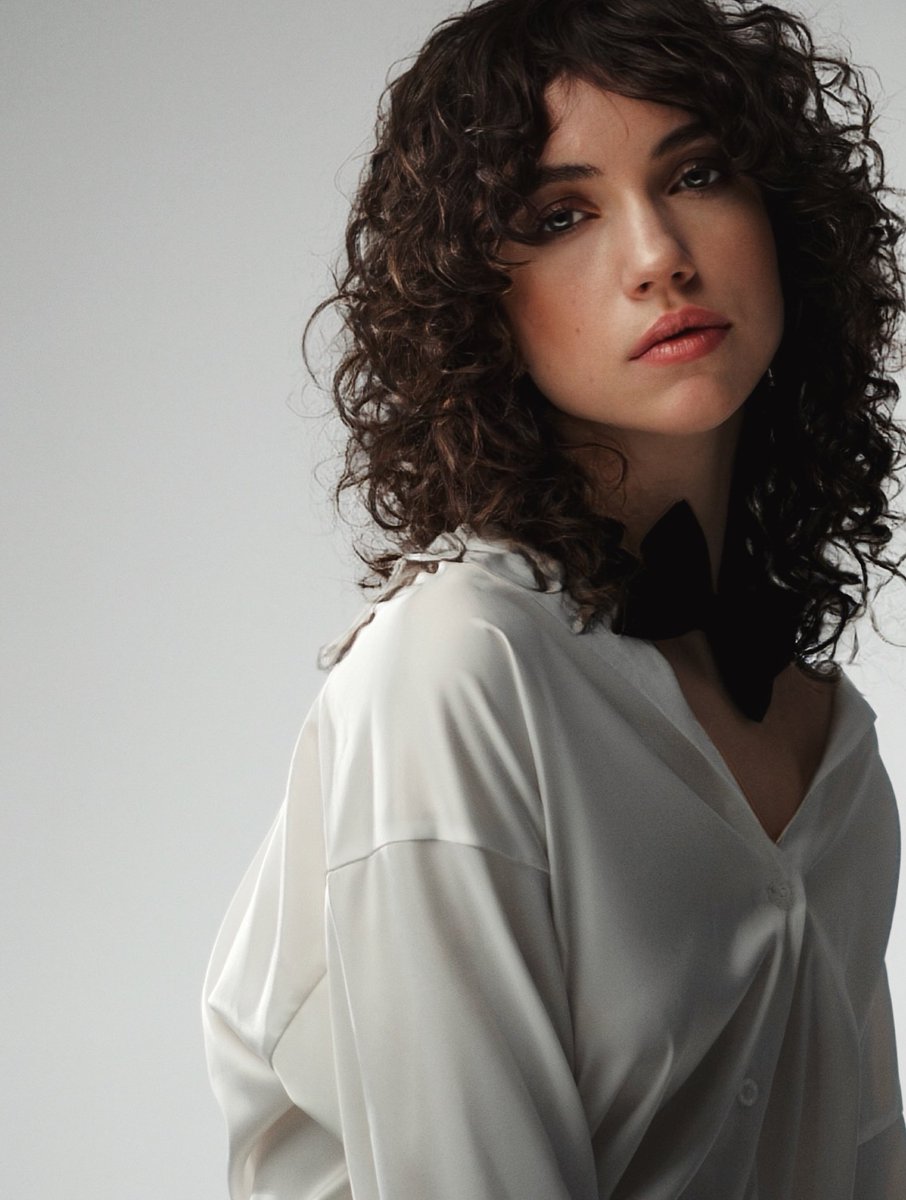 OlyaAster's tweet photo. #portraitphotography #photoart #curlyhairmodel #modelsearch https://t.co/wwhG4TDH05