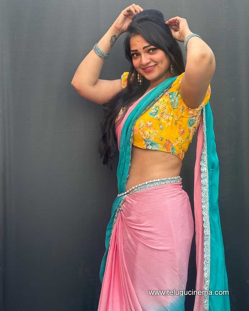 GkIcK_7aAAIKAUI?format=jpg&name=medium