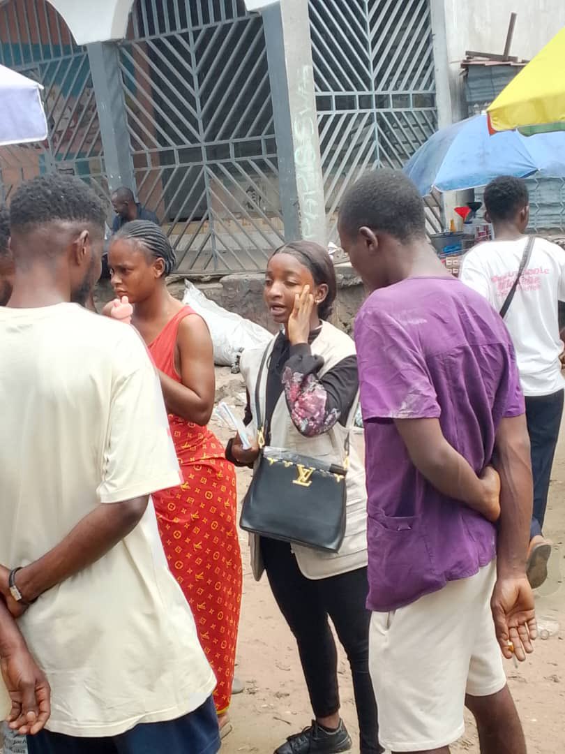 MBilenge's tweet photo. #Programme_DSSR 

Les AC ont Sensibilisé sur les infections sexuellement transmissibles #IST  dans les rues de Selembao 🚶‍♂️🚶‍♀️

Rendez-vous au Centre de Santé Kitokimossi (Av. Libération N°1, Quartier Madiata) pour une prise en charge à bas prix. 

#StopIST

@MdM_France 
@MondeRdc https://t.co/3w2JjpUSqw