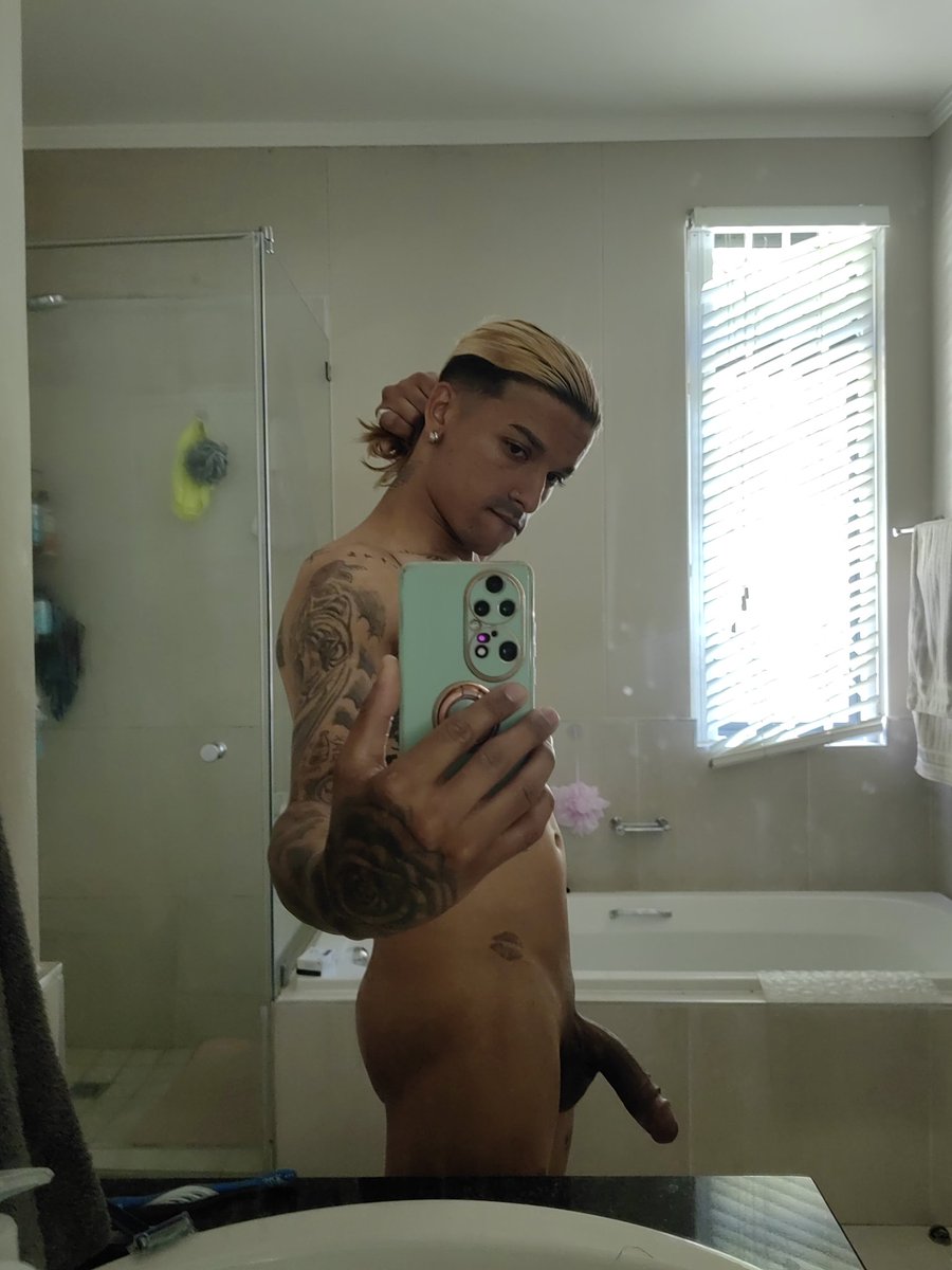 Can you handle it?? 🍆🍆
OnlyFans.com/lee_xxxsa