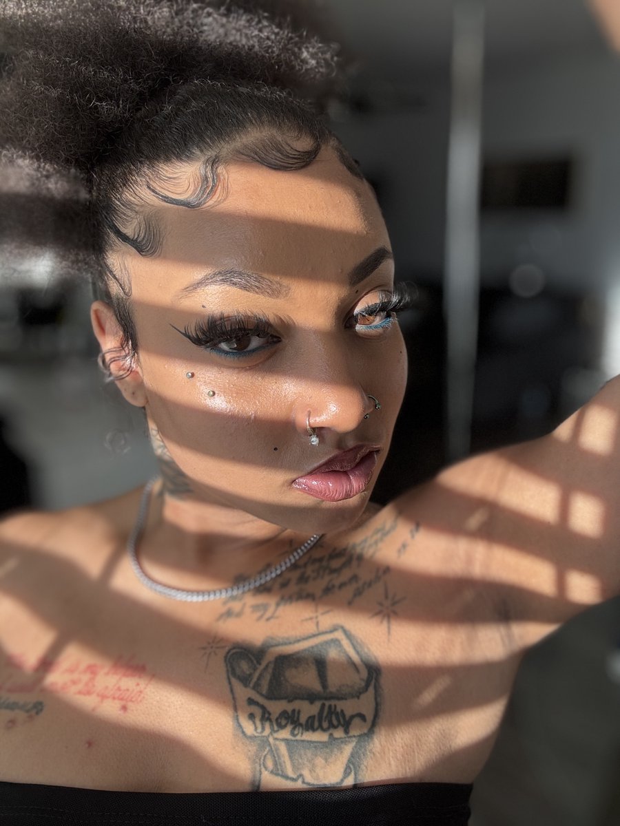 Content from ladyniahpaid