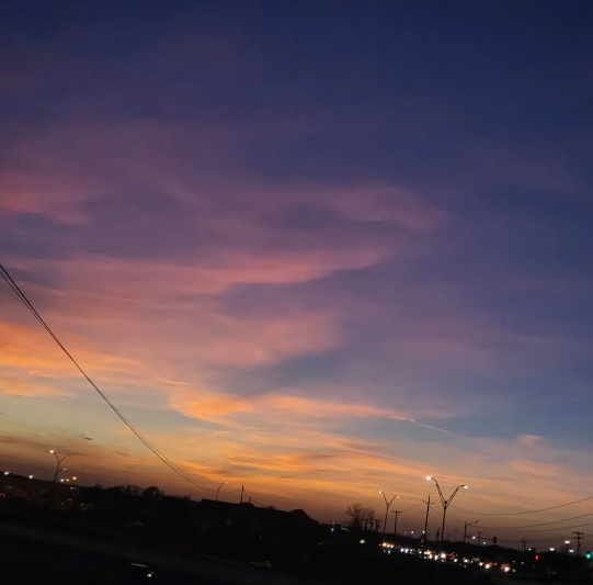 allison0133's tweet photo. When I’m gone, don’t look for me in the sunsets, actually do. And in every cloud formation. I freaking love the sky, dude. 🌅☁️💙 https://t.co/cKLtYhPaad
