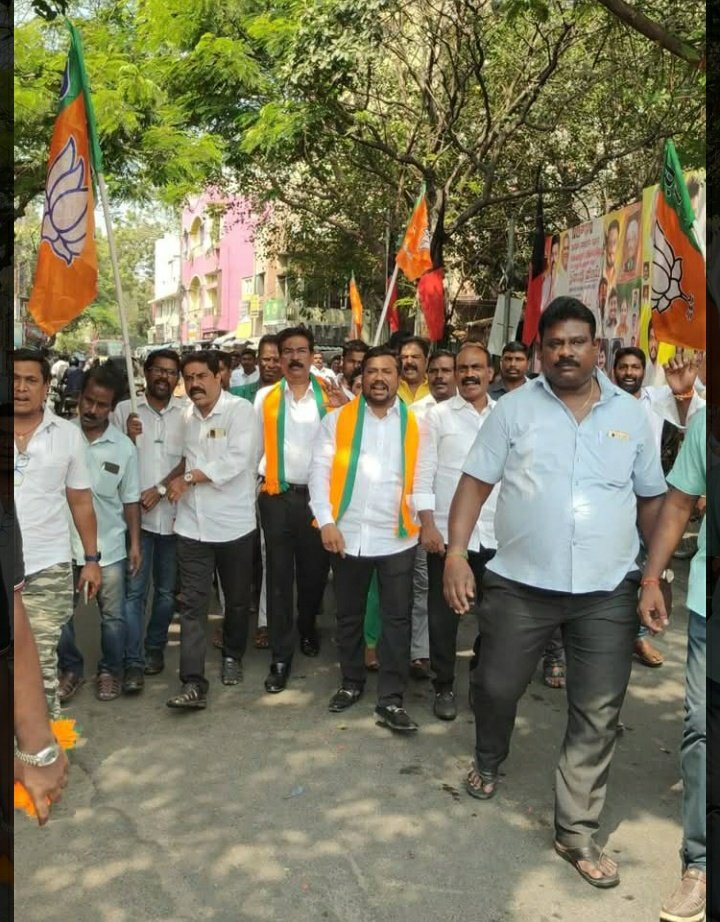 pencil8832's tweet photo. 19-02-2025 வ.செ.கிழக்கு மாவட்ட தலைவர் திரு @NLNagaraj129061 அவர்கள் தலைமையில் சிந்தனை சிற்பி சிங்காரவேலர் அவர்களின் 165 வது ஆண்டு பிறந்த தினத்தை முன்னிட்டு ராயபுரத்தில் அவரது மணிமண்டபத்தில் மாநில துணைத் தலைவர்  அண்ணன் @RCPK_Official அவர்கள் மாலை அணிவித்தார்கள் https://t.co/5lsWTxomKe