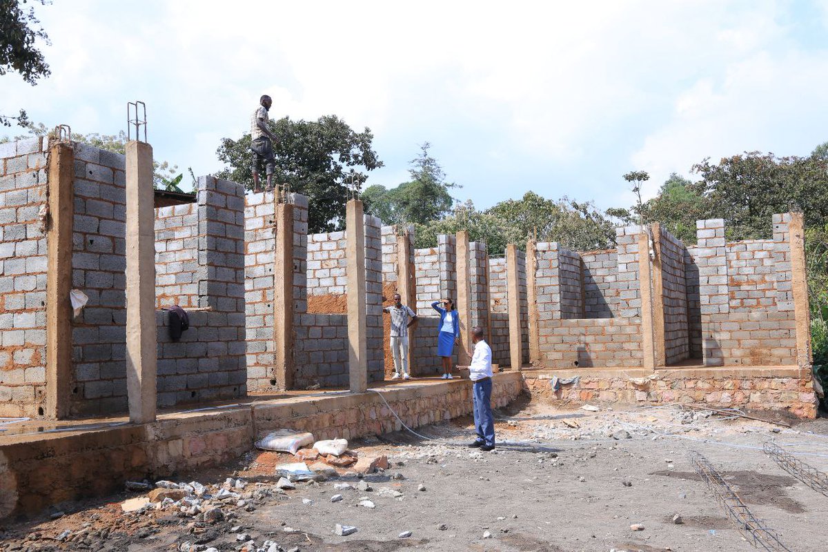 cj_ethiopia1's tweet photo. Center for Justice with the support from French Embassy, is building a model child development center for children staying with their mothers at Ambo prison. 

Funded by @AmbafranceET 

@PenalReformInt @UNODC_EA 

#FrenchEmbassy
#BestInterestofTheChild
#ChildDevelopment https://t.co/EUOvrMiDog