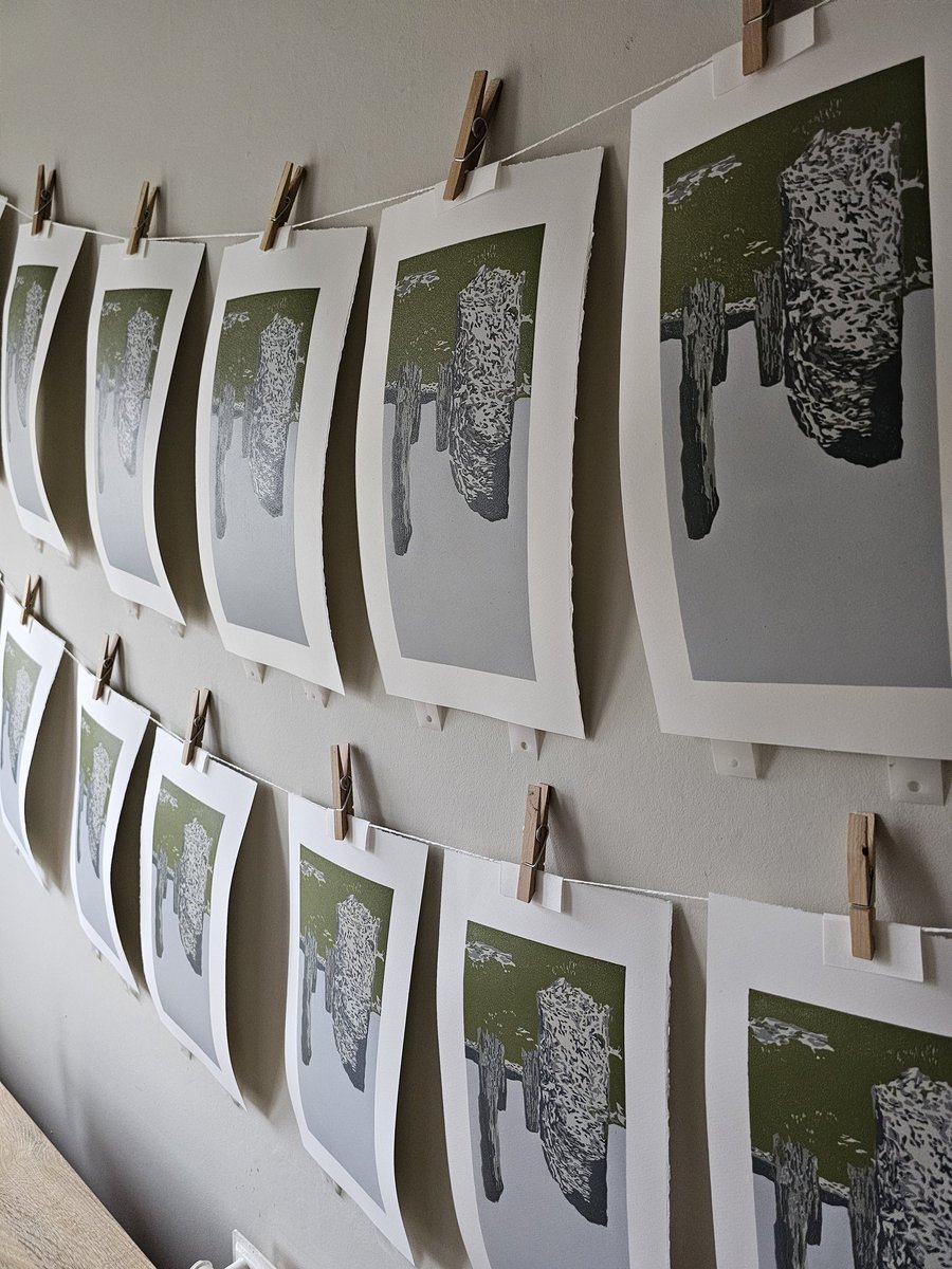 AnnaBilykArtist's tweet photo. Morning - A little behind the scenes progress pic of the prints !!! Sorry they hand upside down but the standing stones are coming on nicely- you can find my prints here :
.
https://t.co/zFImyq7idX
.
#shopindie #EarlyBiz #ukgiftam #printmaking #printmaker #lewisandharris https://t.co/cVvnobwW74