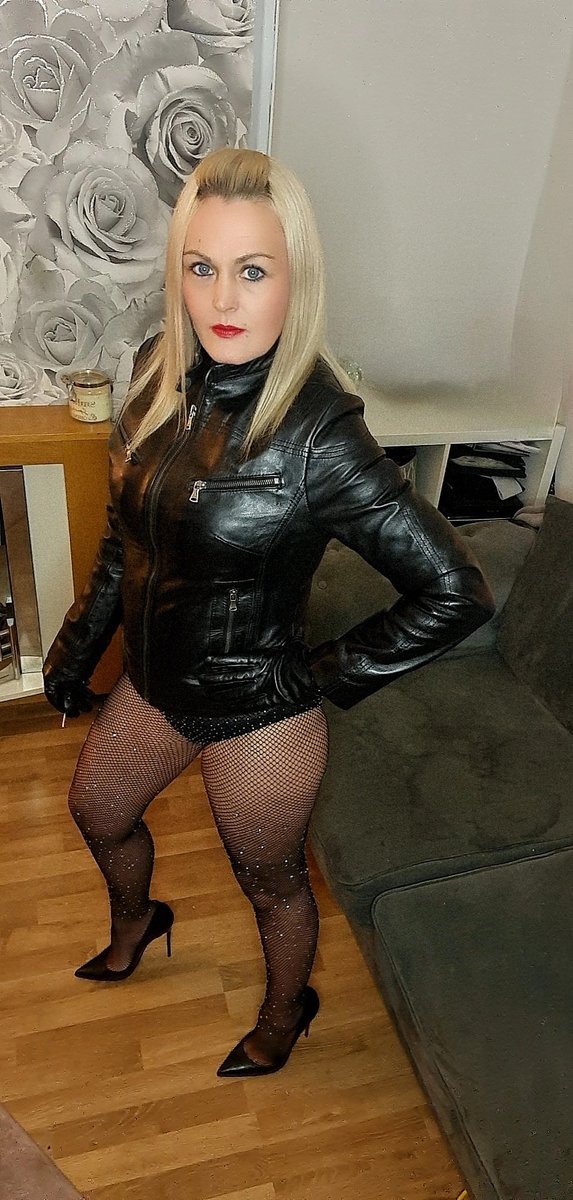 EllaJo_chasgod's tweet image. Birthday Warning - 1 week to go 🎈🎁