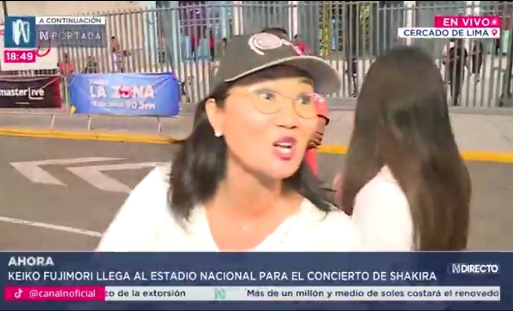 unchasqui's tweet photo. Se pasan. Captan a Keiko yendo al concierto de Shakira y en redes comienzan a decir que su canción favorita es "¿Dónde están los ladrones?". Por qué son así, caramba. https://t.co/Qgm0XqHEFq