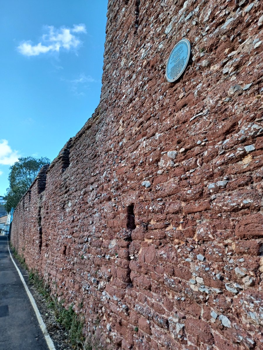 #WallsOnWednesday The Bishop's Palace #Paignton #Devon #Medieval