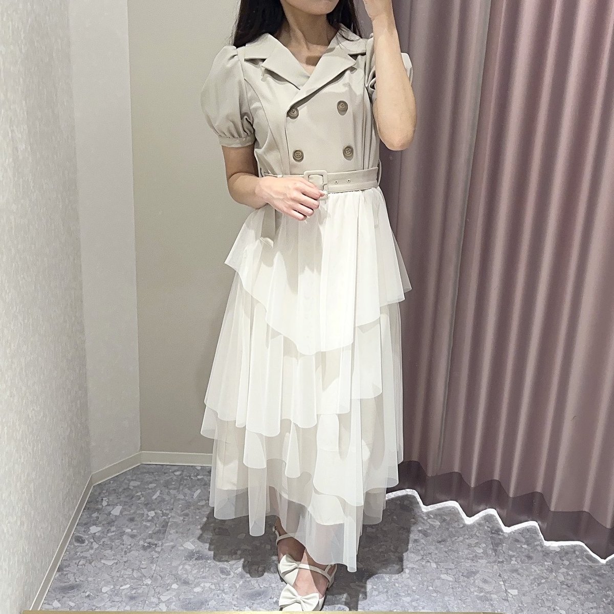 アンミール　チュールドッキングトレンチ　ホワイト 𝗌𝗁𝗈𝗉 𝗌𝗍𝖺𝖿𝖿 𝖼𝗈𝗈𝗋𝖽𝗂𝗇𝖺𝗍𝖾 本日は渋谷店よりご紹介