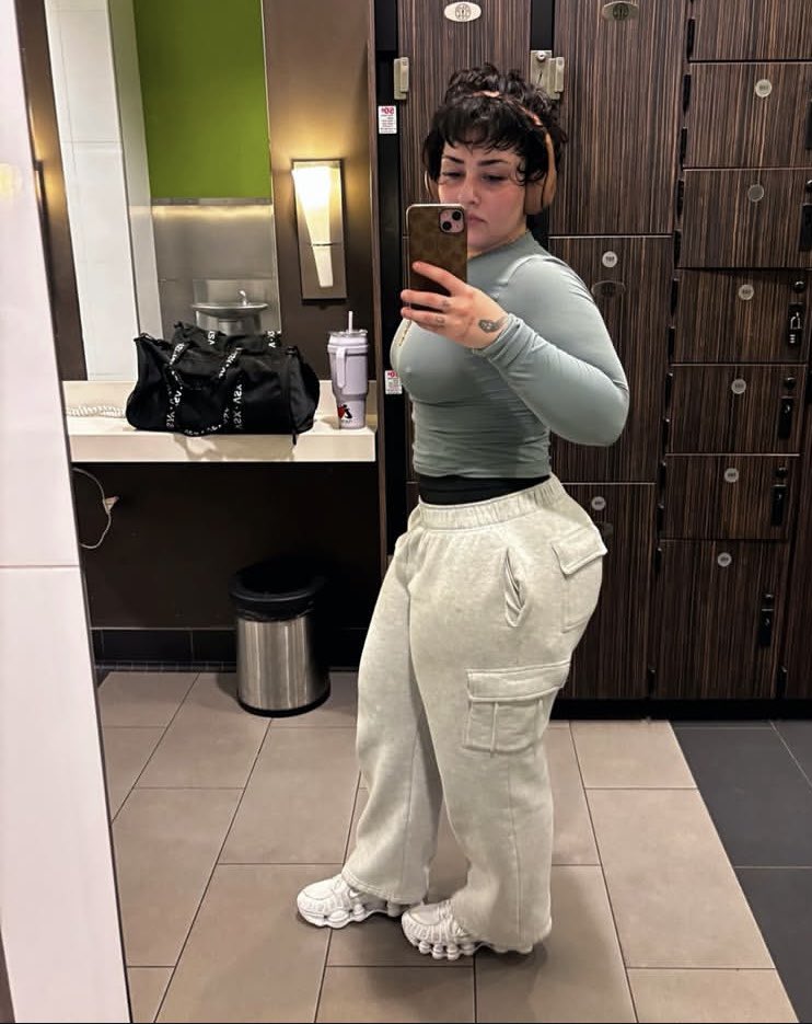 haleyjaee2's tweet image. Hello 👋 everyone I need a make bestie 🥰💕