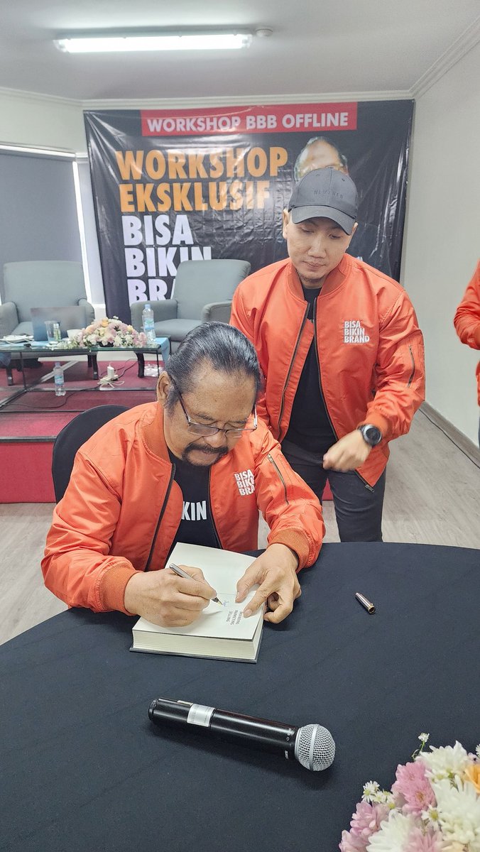 Semoga buku ini bermanfaat dan menginspirasi ya!