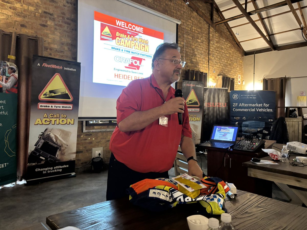 FleetWatchCC's tweet image. 🔦 Clive Versfeld from Orafol is teaching us about ensuring correct vehicle visibility using conspicuity tape. Learn how to keep vehicles visible on the road to prevent accidents. 🛣️
#RoadVisibility #Orafol #ConspicuityTape #RoadSafety