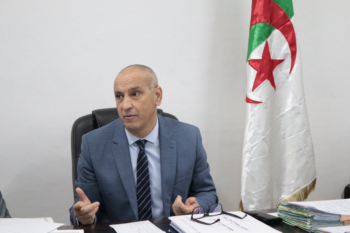 INAE_DZ's tweet photo. تحت الإشراف الشخصي للبروفيسور كريم خلفان رئيس السلطة الوطنية المستقلة للانتخابات بالنيابة يستمر عمل اللجنة المركزية المكلفة بمتابعة عملية دراسة ملفات التصـريح بالترشح، وكذا متابعة الطعون القضائية أمام المحاكم الادارية والمحاكم الادارية للاستئناف للوقوف على آخر مستجدات العملية. https://t.co/zo4knmfFNv