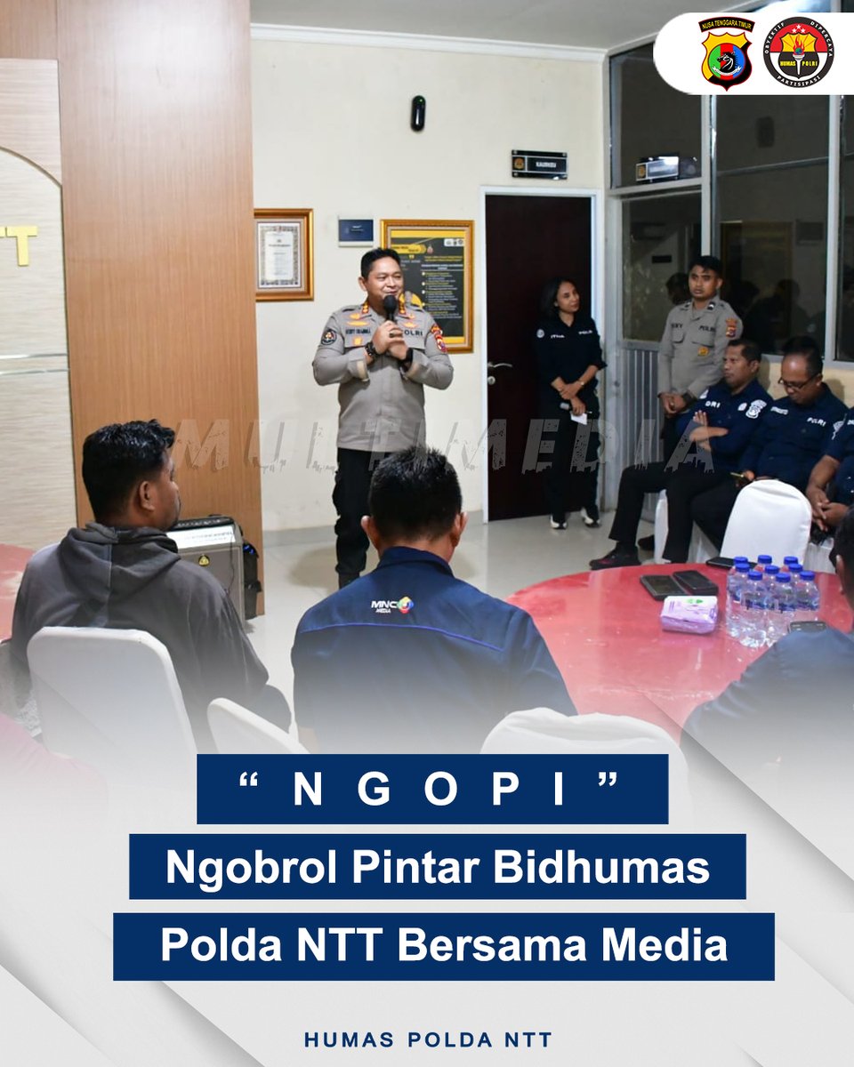 humas_polda_ntt's tweet photo. Sobat Humas Polri
.
.
.
Pererat Silaturahmi, Bidhumas Polda NTT Gelar Coffee Morning Bersama Media
#poldantt #humaspoldantt #kapoldantt #kabidhumaspoldantt #insanpers #wartawan #silaturahmitanpabatas https://t.co/hwDSojbvVI