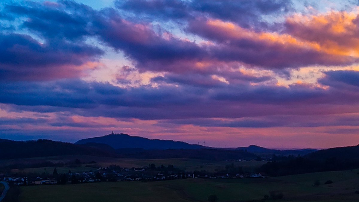 wndnde's tweet photo. 📸 Tolle Impressionen aus dem St. Wendeler Land! 🌿🏔
#Imsbach #Schaumberg #Bostalsee #Saarland
📷 Fotos: Anton Didas https://t.co/1UPUuxFK5b