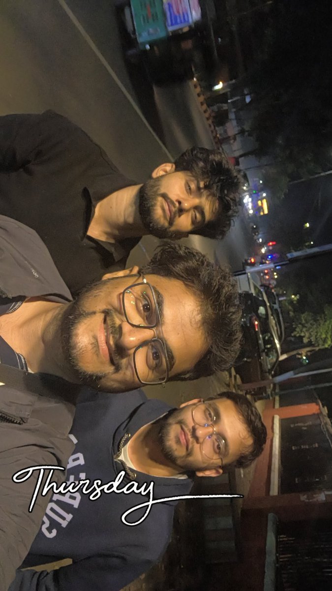 Sush184's tweet photo. Wrapped up a great stint, fulfilling professional commitments along the way. The best part? Reuniting with my college mates! Grateful for the journey, the laughter, and these cherished moments captured in smiles. 
#Throwback 
#GoodTimes
 #memories
#vibrant_gujrat https://t.co/5dRmyjfwI3